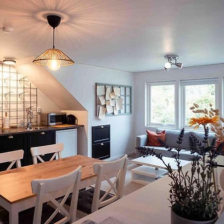 A Lovely Bright Apartment With It'S Own Entrance Kungsbacka Bagian luar foto