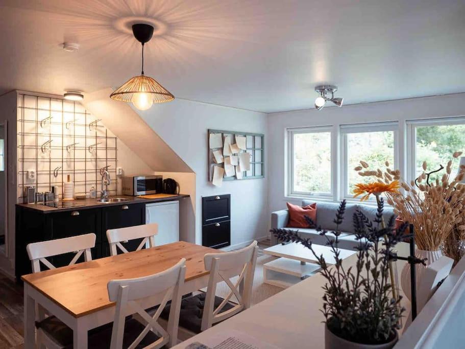 A Lovely Bright Apartment With It'S Own Entrance Kungsbacka Bagian luar foto
