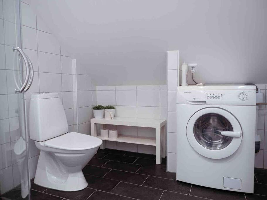 A Lovely Bright Apartment With It'S Own Entrance Kungsbacka Bagian luar foto
